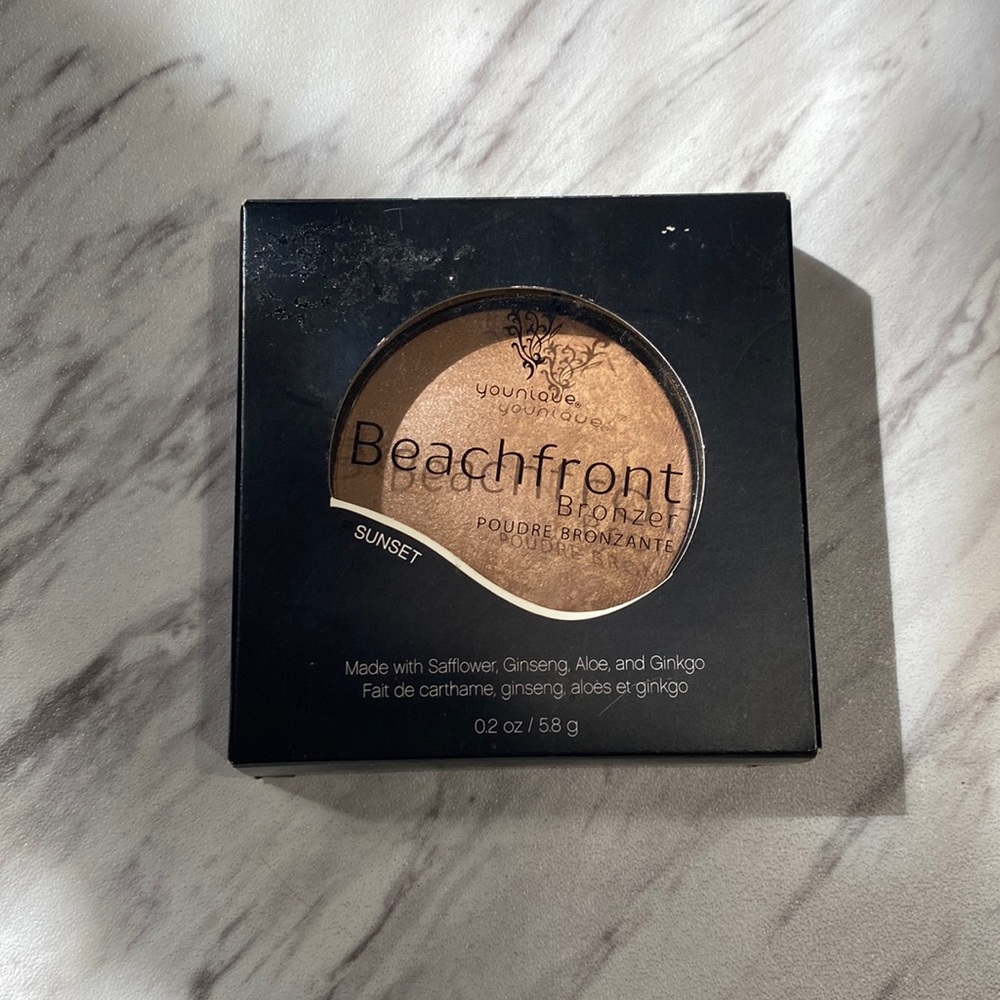 Younique beachfront bronzer